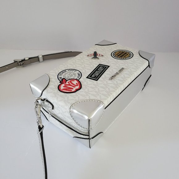 Michael Kors Jeanie Small EW Trunk Crossbody Travel Agency MK Logo Optic White - Picture 6 of 7